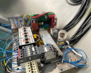 quadri elettrici saldature assemblaggio